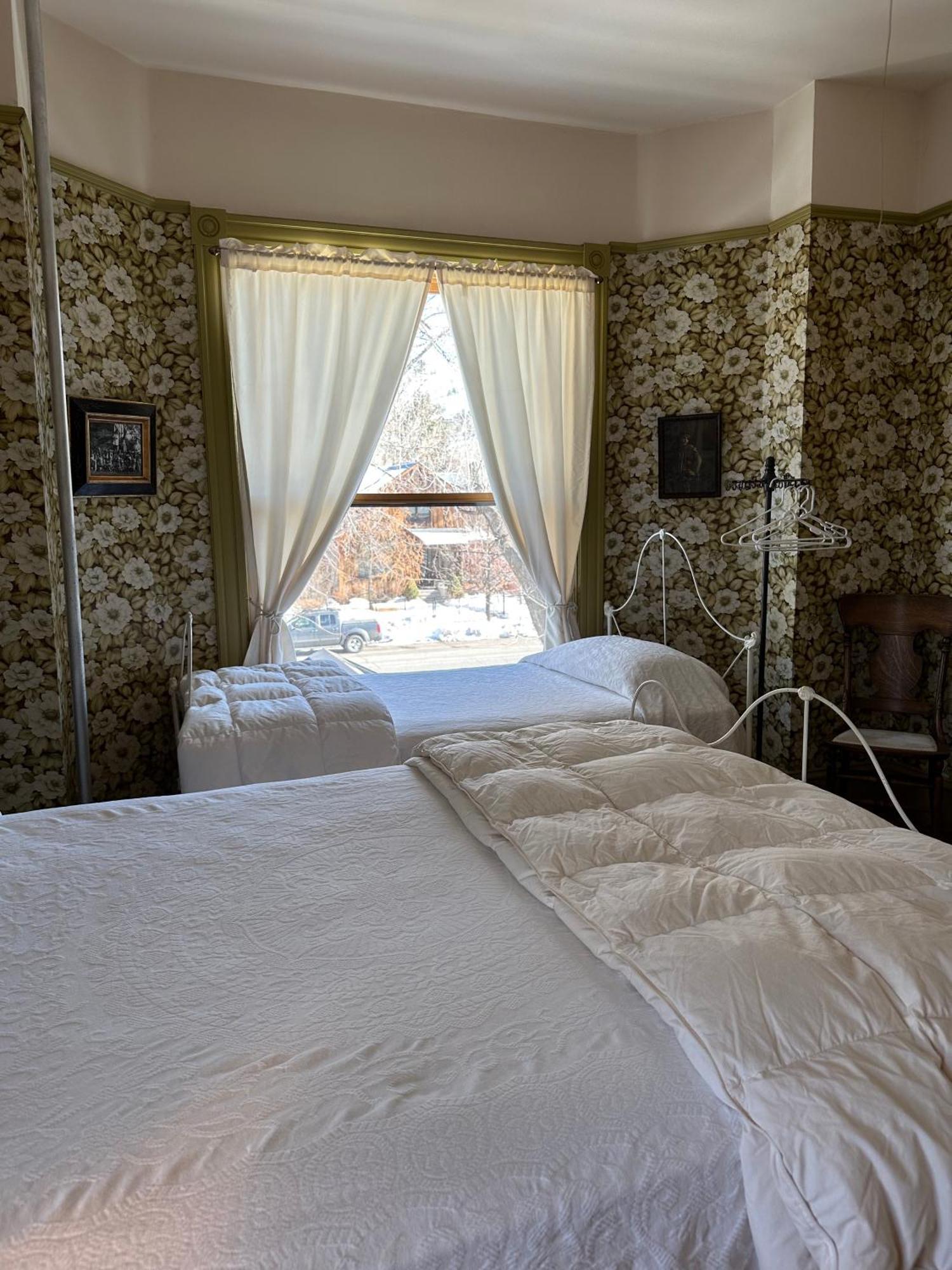 Gable House Bed And Breakfast Inn Durango Exterior photo