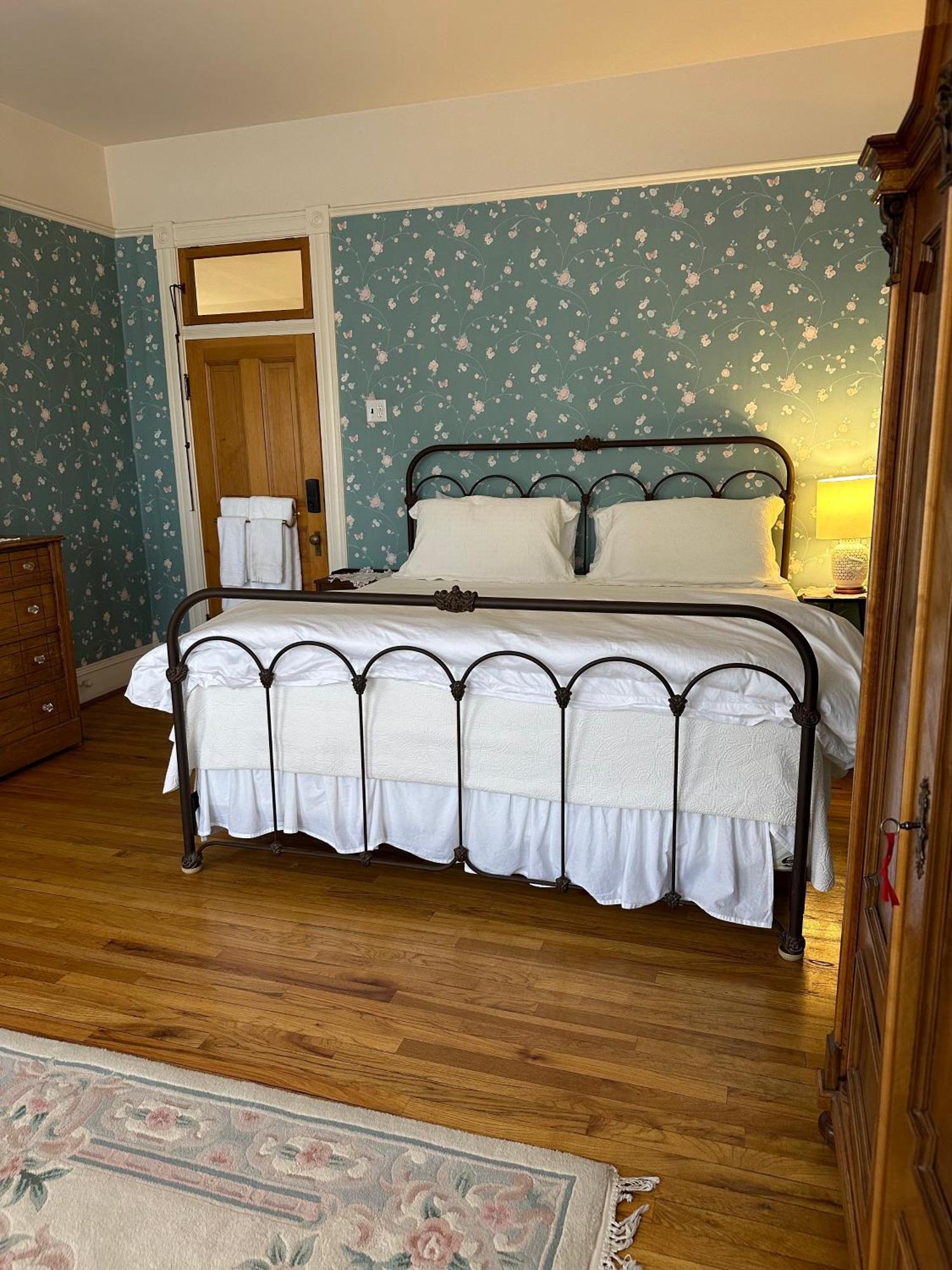 Gable House Bed And Breakfast Inn Durango Exterior photo